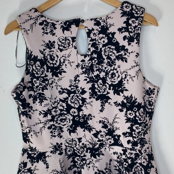 Ricki's - Printed & Textured , Sleeveless top, peplum-style, Black/Rose - Size L - Picture 5 of 10
